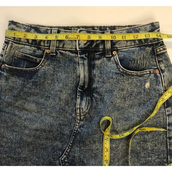 Wild Fable Acid Washed Raw Edge Denim Mini Skirt - Size 4 - Picture 6 of 7